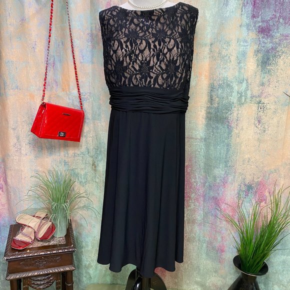 πJessica Howard Little Black Dress with Lace - Picture 3 of 14